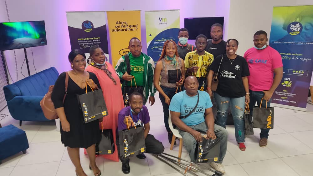 Badalfohmoh7's tweet image. Les blogueurs de @BloggersCM célèbrent la journée mondiale du blog à Douala.

@DoualaMall 
@MTNCameroon 

#BlogDay2022
 #ABCBlogDay
#ABCCARE