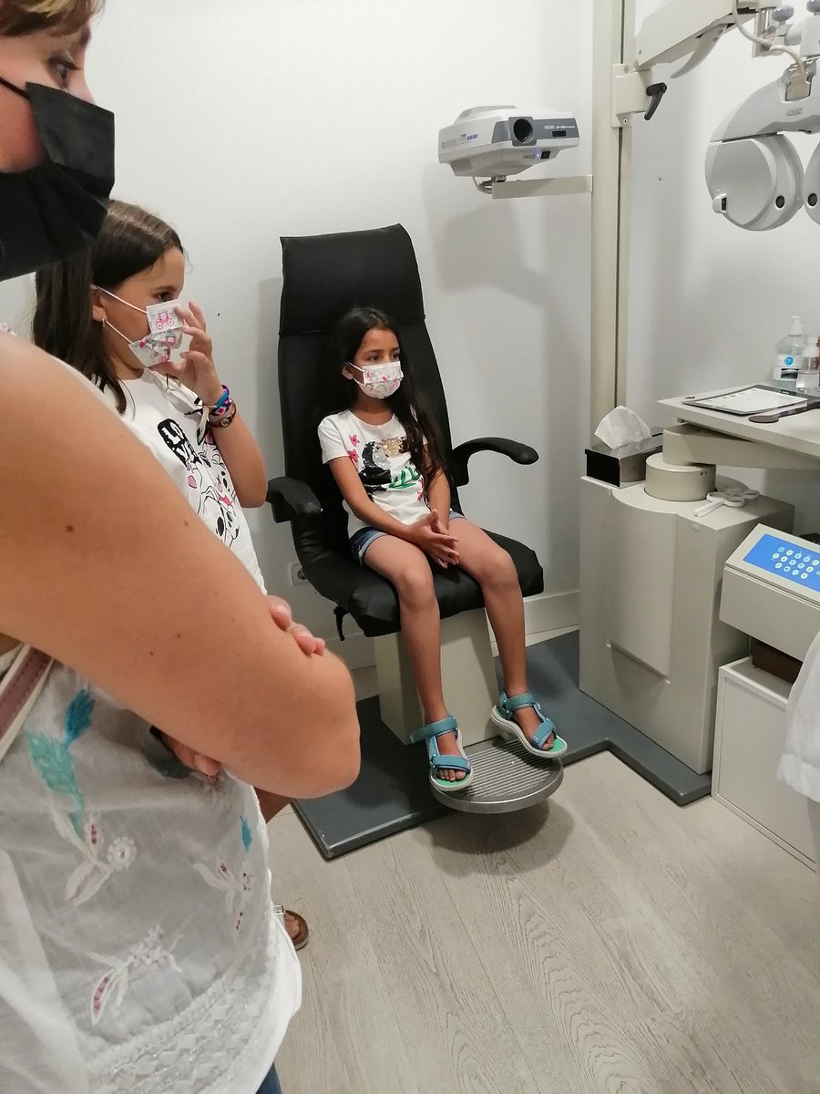 BarakaSalam1's tweet photo. Gaur bertan 2022ko Oporrak Bakean programari bukatutzat emango diogu eta @MedicalOptica ri eskerrak eman nahi dizkiogu #barakaldo n uda eman duten neska sahararrei begietarako azterketa medikoa egiteagatik. Milesker
#elkartasuna https://t.co/KloHR6X4rm