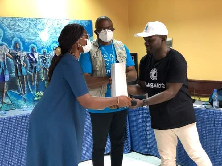 Le_TDK's tweet image. 31 août : #BlogDay2022

Je m&apos;appelle Thierry Didier KUICHEU alias TDK

Le blogging m&apos;a apporté beaucoup dans ma vie actuelle, permis de rencontrer des personnes formidables et vivre des expériences inoubliables.

Bonne fête du blogging à tous !!!