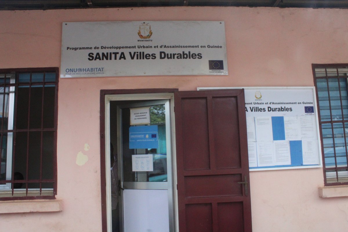 SDurables's tweet photo. Le nouveau patron du #MUHAT a rendu une visite de courtoisie au Projet #SANITAVillesDurables. Là, le Ministre Ibrahima Sory Bangoura et sa Délégation ont été reçus par la Coordinatrice du Projet, Madame Gwendoline Mennetrier.
@GouvGN 🇬🇳 @UEenguinee 🇪🇺 @UNHABITAT https://t.co/Q0mZoeFXTa