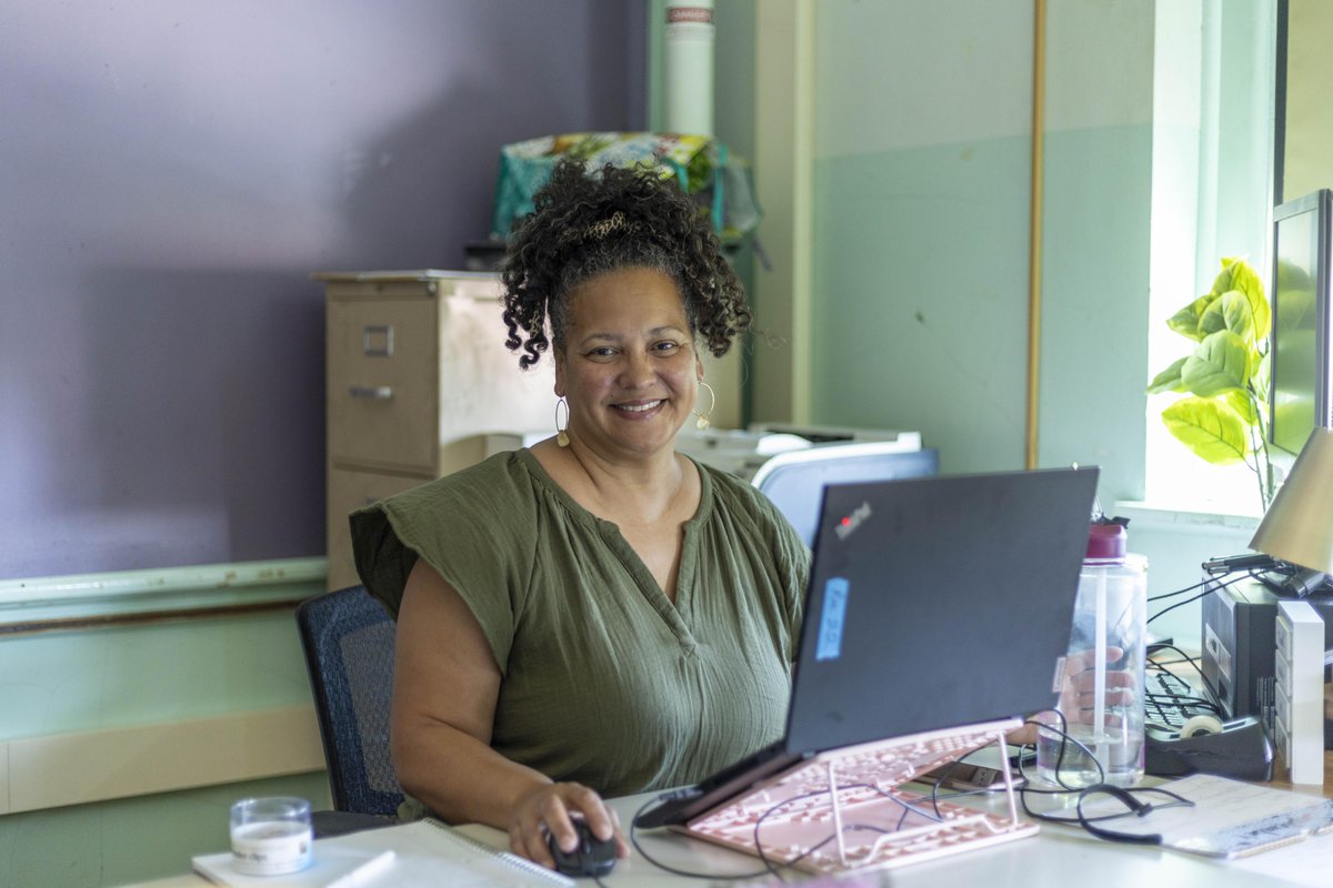 MilwaukeeMPS's tweet photo. Teachers on the Traditional Start calendar are in class and taking notes this week as they explore Ambitious Instruction to prepare for a successful school year. #MPSProud #MPSDayOne
Read the full story at https://t.co/xXy5QTPyKT https://t.co/nfkeVUeQm4