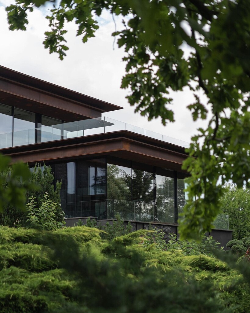 architecture_ex's tweet photo. In search of that perfect garden view. 🌿✈️ #ArchitectureExplored
ㅤ
#landscape #archdaily #designer #arquitetura #house #italy #architecturedesign #streetphotography #building #decoration #interiordesigner #architettura #decor #photo #instagram #beaut… https://t.co/tMFcZkiREs https://t.co/AQHi9DU121