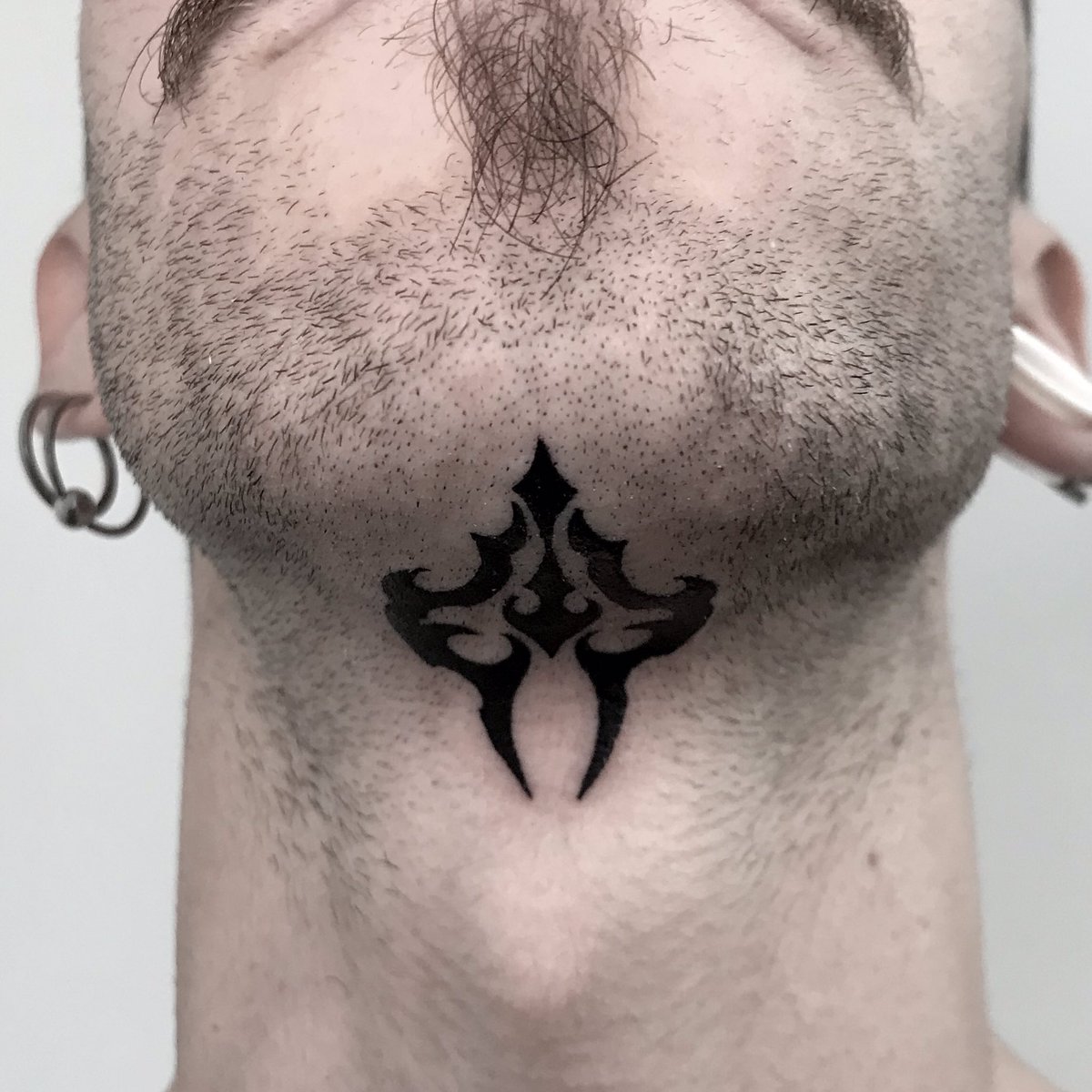 Man Utd star Luke Shaw explains heartwarming reason behind bizarre Coco  Pops tattoo, image size:1200x1200