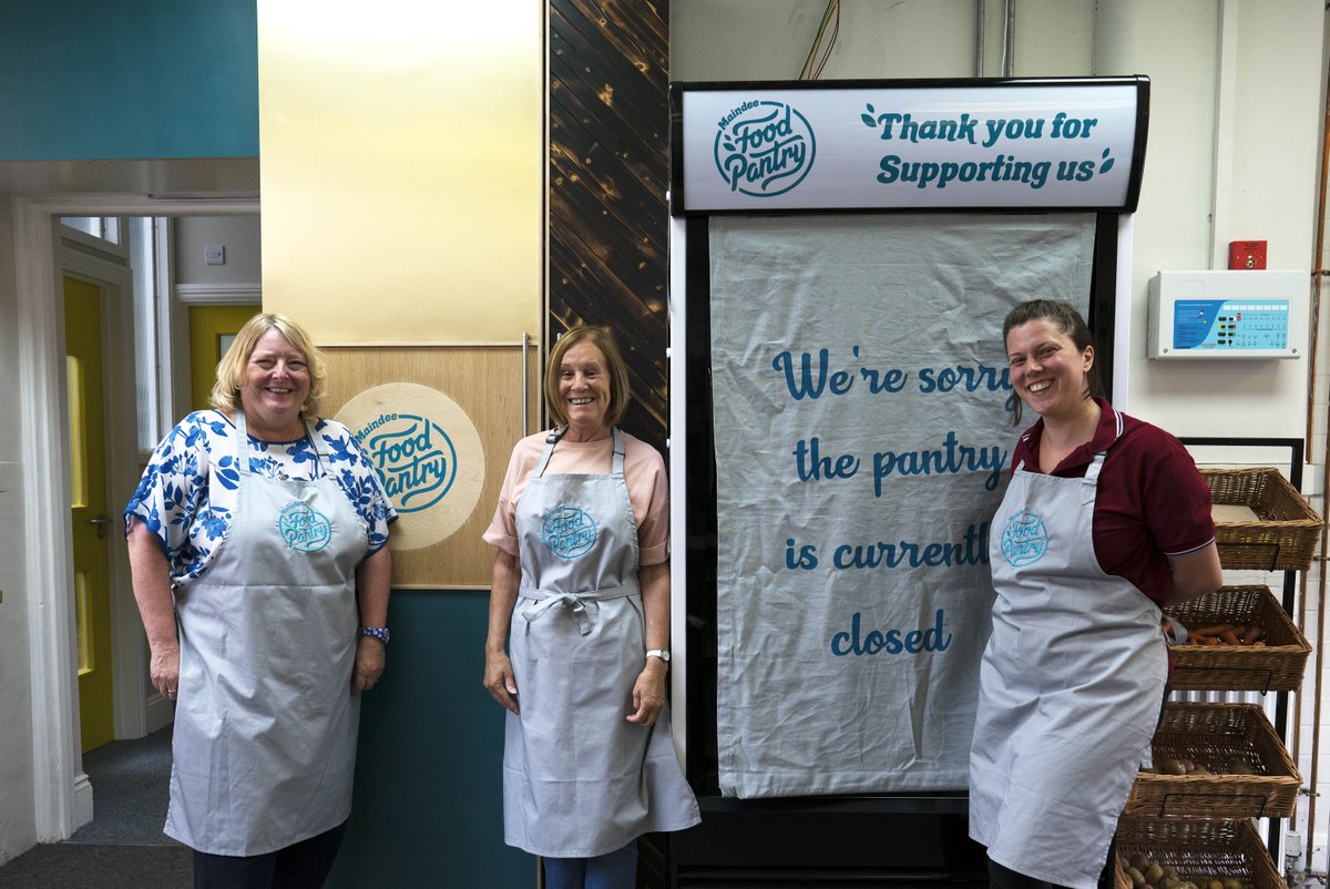 MaindeeLibrary's tweet image. Community means helping each other when we need it, right?🤝
 
That’s why Maindee Pantry started out in 2022 to share surplus food with the community for free whenever they might need it.

Did you know they’ve already redistributed over 3 tonnes of food?🥫

#LoveMaindee