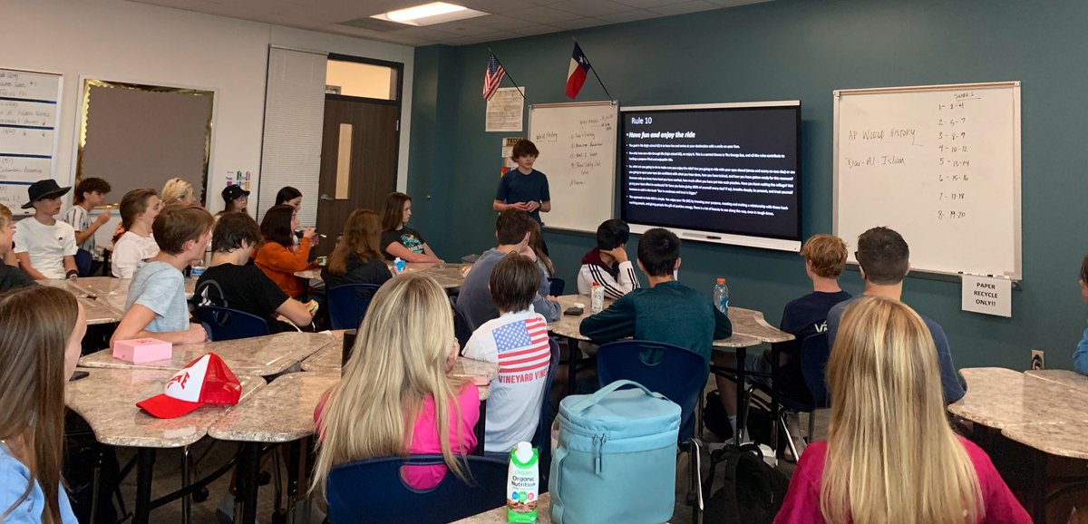 Will did a phenomenal job sharing the lessons he learned from “The Energy Bus” &amp; applying them to cross country. Will discussed race day strategies &amp; fulfilling your purpose. Grateful for his leadership!
#enjoytheride🚌 
#LCXC🦁