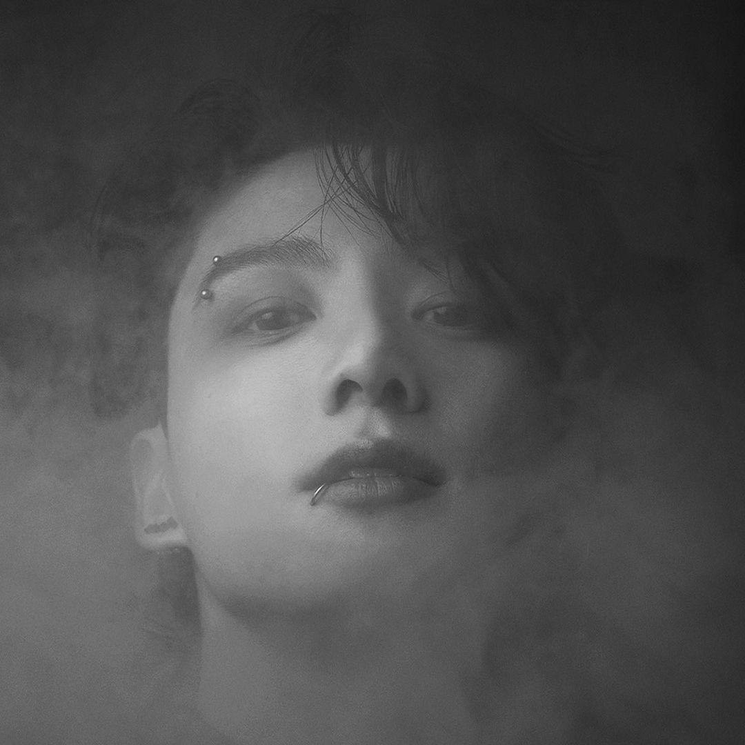 Pak_jakoob133's tweet photo. به نظرتون کوکی امشب میاد لایو یا فردا؟
#HAPPYJKDAY
#생축_정국이생일_이올시다 https://t.co/muVcdVxecX