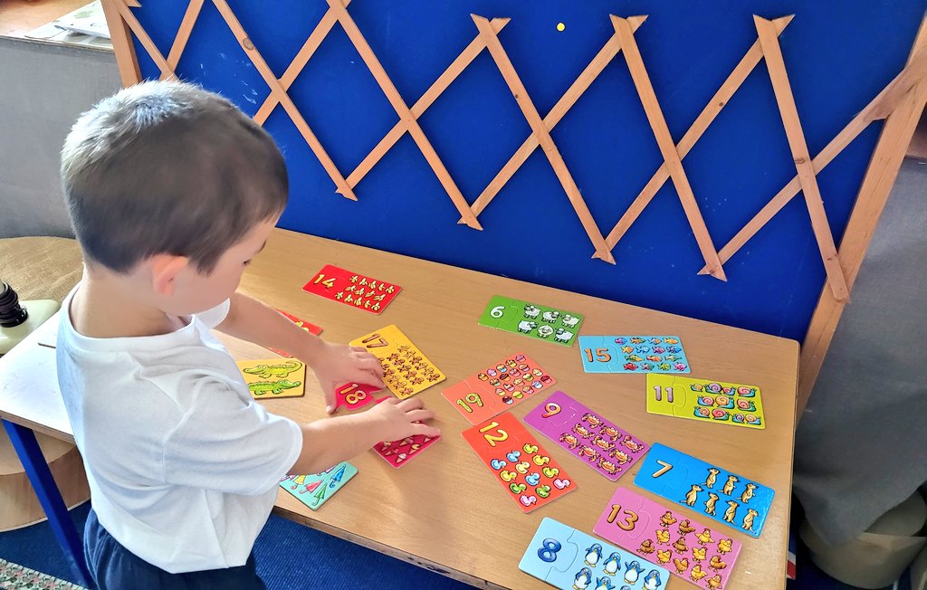MorayPrimary1's tweet photo. Numbers, numbers all around! We enjoy watching "Number Time" at school and these clever cookies loved ordering and sequencing numbers today in Primary 1 #Numeracy #OrderingNumbers #NumberRecognition https://t.co/lVrhTcVJnU
