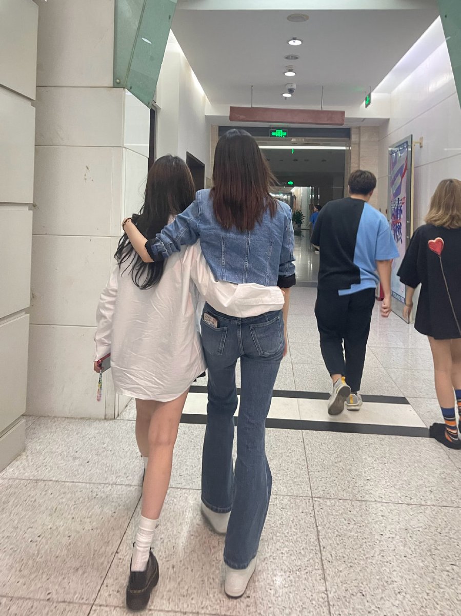 rin20220704's tweet photo. 今更だけどomg my5577😭💖💜

cr. watermark

#nene #郑乃馨 #鄭乃馨 #เนเน่ #張藝凡 #张艺凡 #イーファン #จางอี้ฝาน #장이판 https://t.co/MFSIVsJBJK