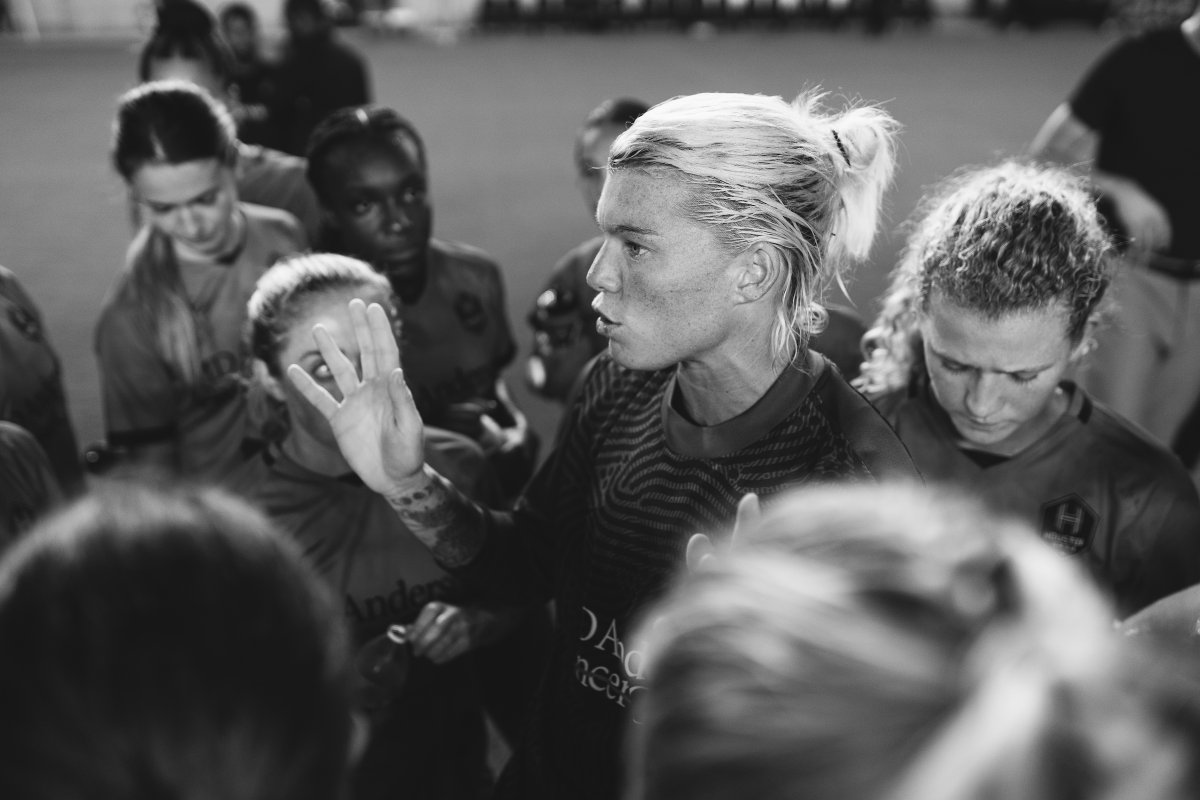 ⚫️ black &amp; white gallery ⚪️

#HoldItDown