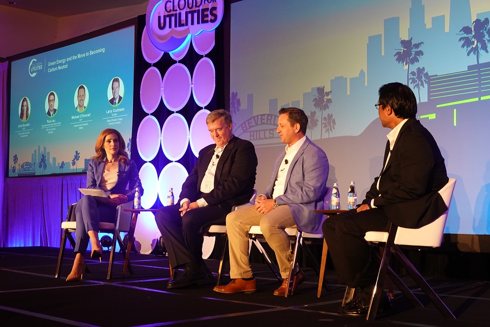 cloud4utilities's tweet photo. Standing room only during the session "#GreenEnergy &amp; the Move to Becoming #CarbonNeutral." Honored to have @jboorstin join us at #digitalcloudsummit22 to lead this panel of energy &amp; tech execs in this critical discussion. Thank you to @SMUDUpdates, @Google &amp; @SAP for joining! https://t.co/WvsmTQTnww