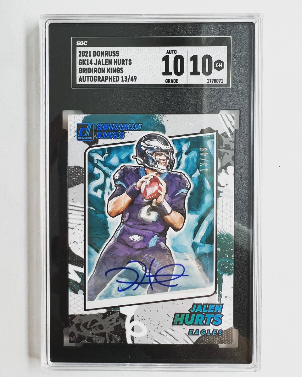 thecardpark's tweet photo. This was the first SGC slab I purchased about a year ago. Now I’m addicted to them 😅 #FlyEaglesFly https://t.co/qpNyKGDHap