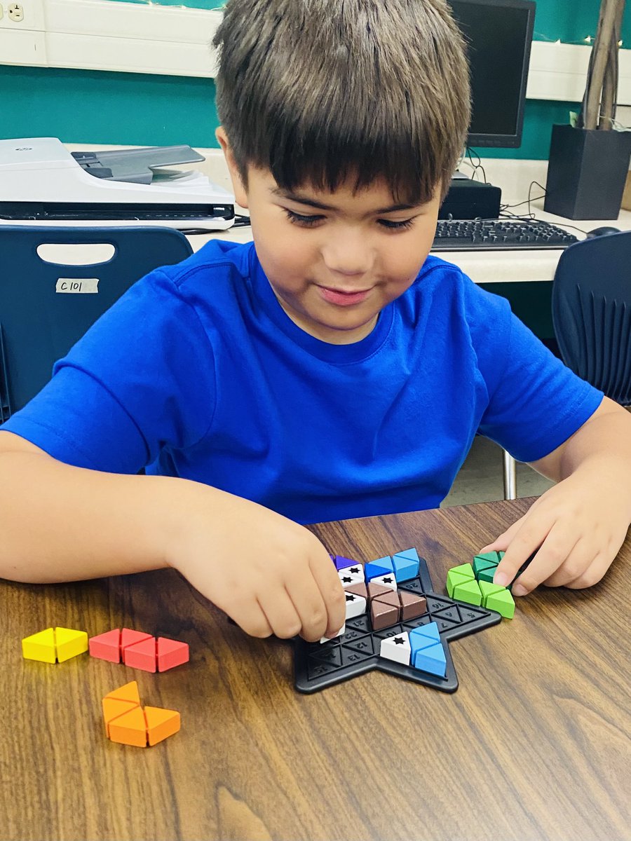 CEsquivel_NISD's tweet photo. Dedicated skill station time has been awesome and a highlight for students. Itโs not just a โdo-when-youโre-doneโ type thing anymore, but time to learn through games and challenging tasks. @NISDMoraES @NISDGTAA #giftededucation #geniussquare #solve #puzzletime https://t.co/kJXSj4l76I