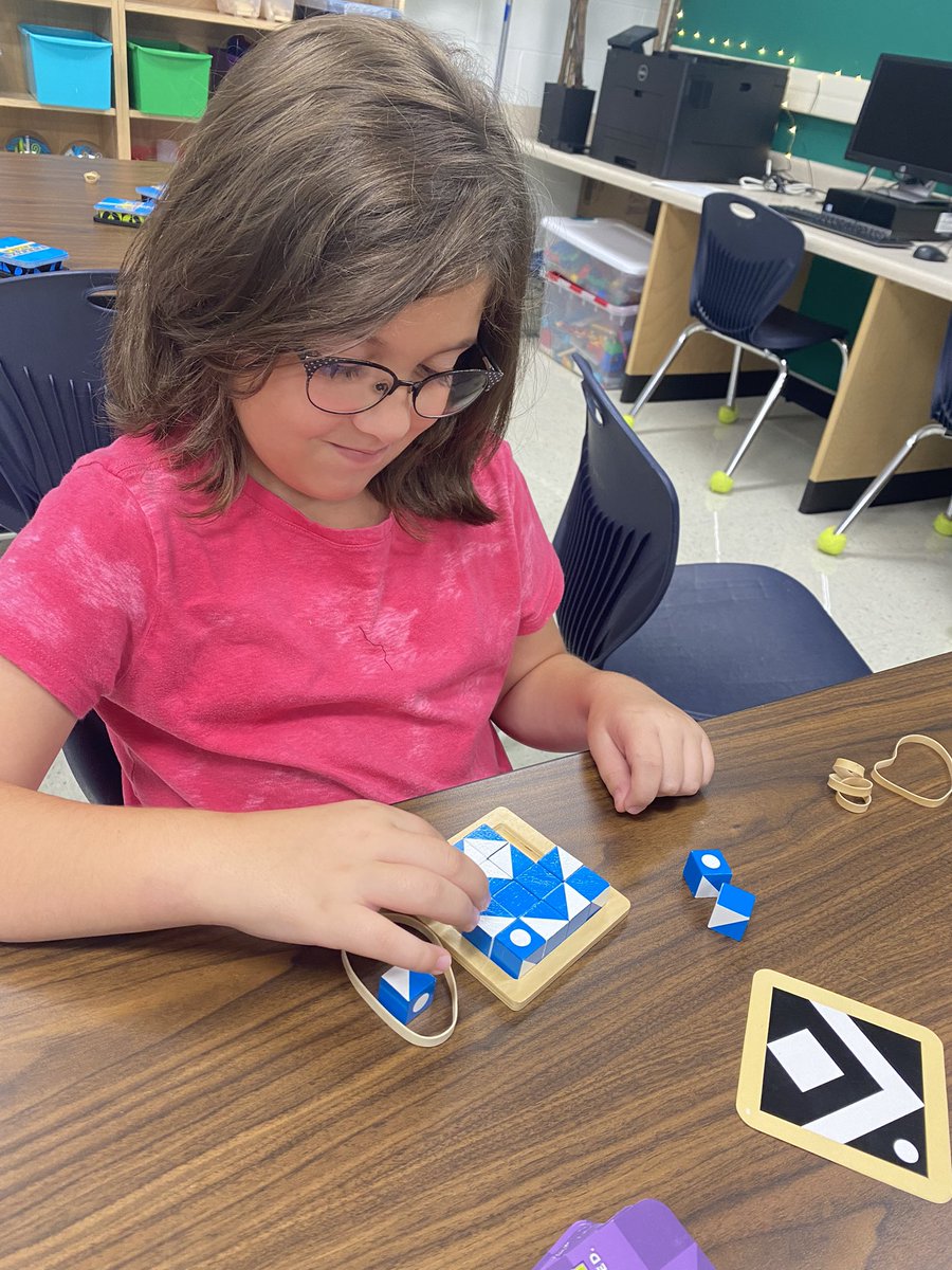CEsquivel_NISD's tweet photo. Dedicated skill station time has been awesome and a highlight for students. Itโs not just a โdo-when-youโre-doneโ type thing anymore, but time to learn through games and challenging tasks. @NISDMoraES @NISDGTAA #giftededucation #geniussquare #solve #puzzletime https://t.co/kJXSj4l76I