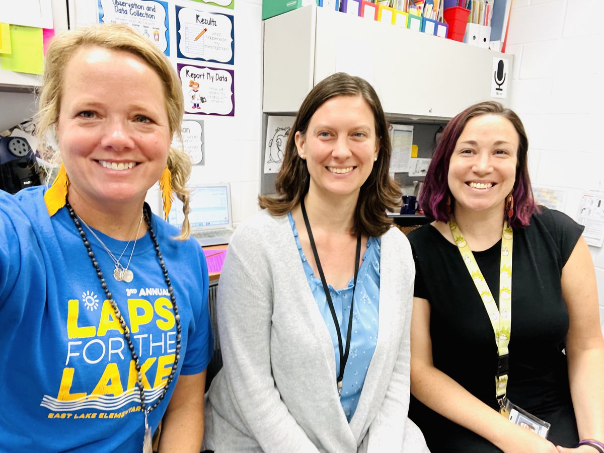 196Multilingual tweet media