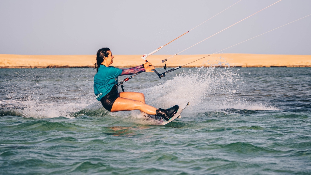 sheflies1's tweet photo. Want a Humpday pick-me-up? https://t.co/YFg18UmzdK

🎥@janika_kamm

#inspirationalwomen #womenempoweringwomen #mindcoaching #mindcoach #kitesurfing #kitegirls #kitelifestyle #kitesafari # welovekiteboarding #staysalty #kitesurf #kitesurfer https://t.co/KqFqqYaz2b