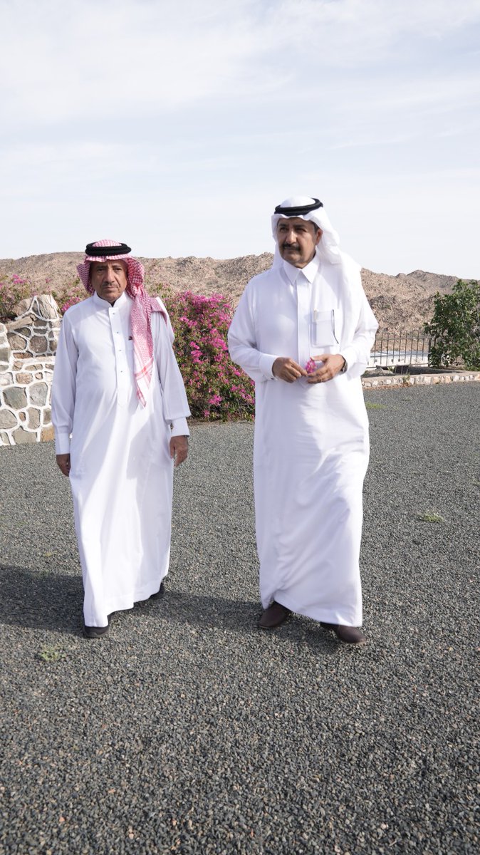 HammadSalmi's tweet photo. سعدنا في منتدى السالمي الثقافي بالطائف بزيارة بعثة #التلفزيون_السعودي برئاسة الزميل الإعلامي الأستاذ: #جابر_القرني حيث جرى التحضير لعمل إعلامي متلفز سوف يبث قريبا.
#حماد_السالمي https://t.co/aFhWXgk3RD