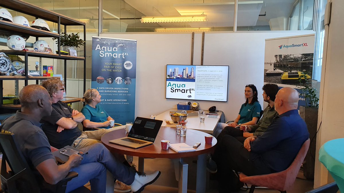 Rotterdam Maritime Capital of Europe (@capitalmaritime) on Twitter photo Wethouder <a href="/RobertSimonsLR/">Robert Simons</a> op bezoek bij <a href="/AquaSmartXL/">AquaSmartXL</a>. Mooi voorbeeld van snelgroeiend MKB dat met innovatieve onbemande drones veilige en efficiënte inspecties/metingen mogelijk maken.
Waardevolle toevoeging aan Rotterdamse maakindustrie, economie & werkgelegenheid. Wethouder <a href="/RobertSimonsLR/">Robert Simons</a> op bezoek bij <a href="/AquaSmartXL/">AquaSmartXL</a>. Mooi voorbeeld van snelgroeiend MKB dat met innovatieve onbemande drones veilige en efficiënte inspecties/metingen mogelijk maken.
Waardevolle toevoeging aan Rotterdamse maakindustrie, economie & werkgelegenheid.