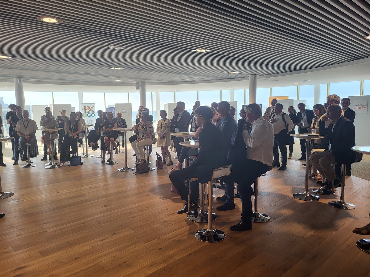 A #SaintMalo <a href="/GeoffroyRDB/">Geoffroy Roux de Bezieux</a> president du <a href="/medef/">Mouvement des Entreprises de France</a> , avec <a href="/kermarrech/">Hervé Kermarrec</a> president du <a href="/MEDEFBretagne/">Mouvement des Entreprises de France #Bretagne</a> , s adresse aux adherents bretons. #entreprise #Bretagne #Economie @patrick01martin <a href="/ericCHALLAN/">eric CHALLAN BELVAL</a> <a href="/fperrinmorel/">Franck perrin-morel</a> <a href="/MedefMorbihan/">Medef Morbihan</a> <a href="/UEF29/">Mouvement des Entreprises de France - Finistère</a> <a href="/Medef35/">Medef 35</a> <a href="/Medef22/">Mouvement des Entreprises de France Côtes d'Armor</a>