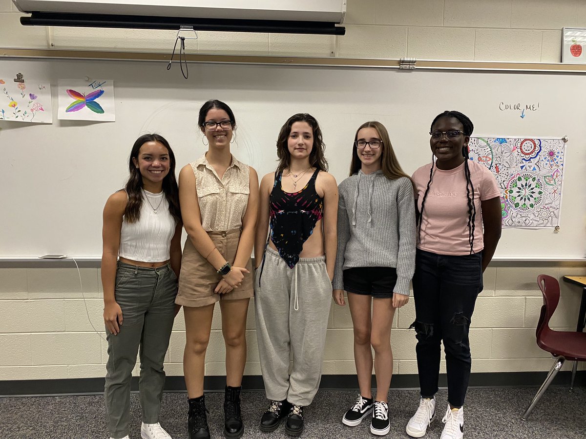 Introducing the 2022-23 Unraveled Wildcats Officers! Prez Jordan Brooks, VP CC Rotsch, Sec. Kharisma Enitan, His. Sarah Brostek, and His. Ella Hubbard <a href="/MV_Wildcats/">Mountain View High</a> <a href="/MrsSullivanMVHS/">Stefanie Sullivan</a> #viewpride