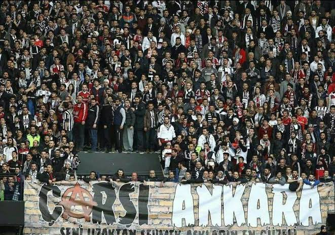 besiktas_ultras's tweet photo. Ankara’nın gücü BEŞİKTAŞ’tır!

#çArşı https://t.co/vtQJsa2HSr