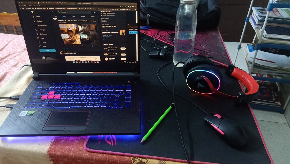 the4nimeGuys's tweet photo. #foxsetup 
Sorry about the side wise table, u know it's more room for my things and it's comfortable https://t.co/UNnYWjKqWK