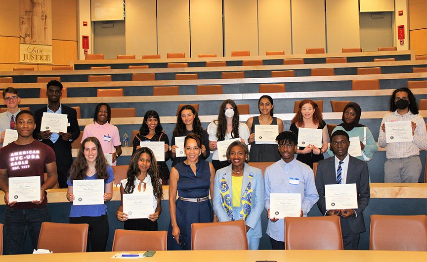 HaubLawatPace's tweet photo. @HaubLawatPace participated in a Mock Legislature event with Senate Majority Leader @AndreaSCousins' Youth Advisory Council last week, providing Westchester youth with hands-on experience in the State legislative and democratic process. #futurelawstudents #learninglaw https://t.co/fv4nYhdwrA