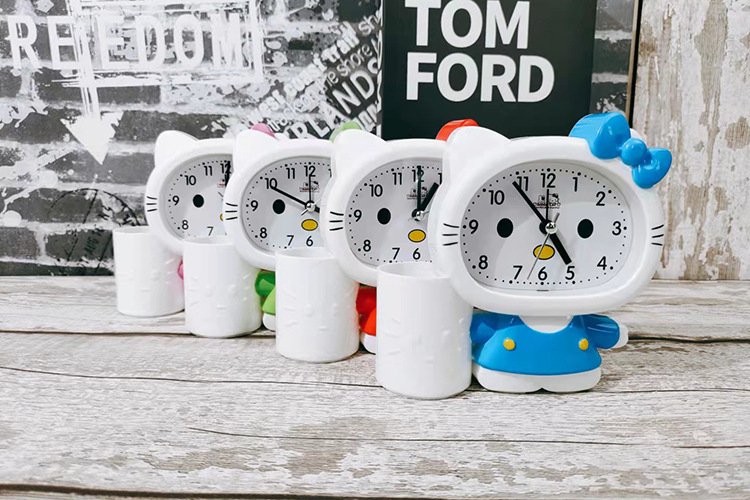 Rubeecharms's tweet photo. You create magic when you're not worrying about your wand.

This cute alarm clock pen holder is an all-in-one creativity essential. 

Price: ₦3,000

#abujasouvenirs 
#abujagiftshop
#abujawomeninbusiness 
#shola #EFCC 
#AbujaTwitterCommunity 
#Abuja https://t.co/4XWmWd5YS4