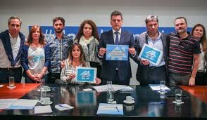 @MalenaMassa UDS SEGURO Q NO.
LLEGARON Y SE OLVIDARON DEL PUEBLO