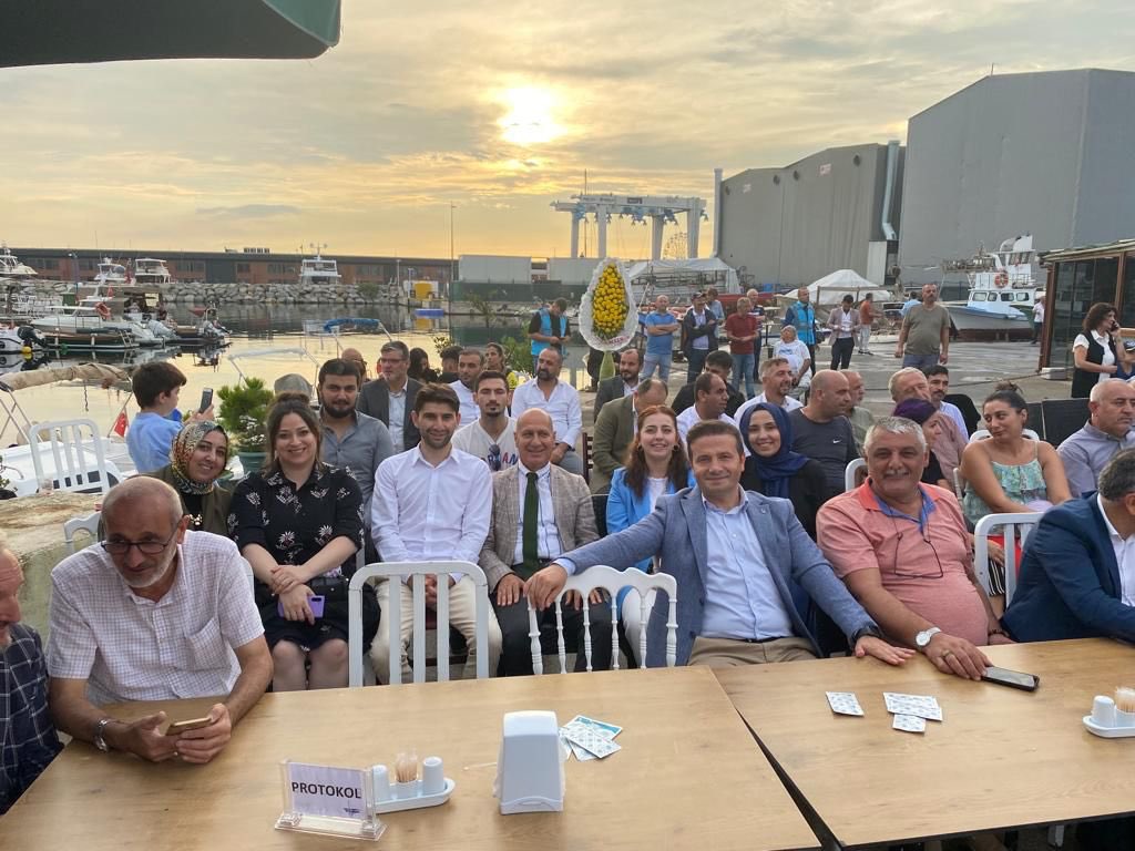 gencdevatuzla's tweet photo. Tuzla Su Ürünleri Kooperatifinin düzenlemiş olduğu balık sezonu açılış festivaline katıldık. Balıkçılarımıza bereketli bir sezon dilerken Kooperatif başkanı Sn @Tamerakrolu1Cak Beyfendiye misafirperverliğinden dolayı çok teşekkür ederiz. https://t.co/quQU7ieRe6