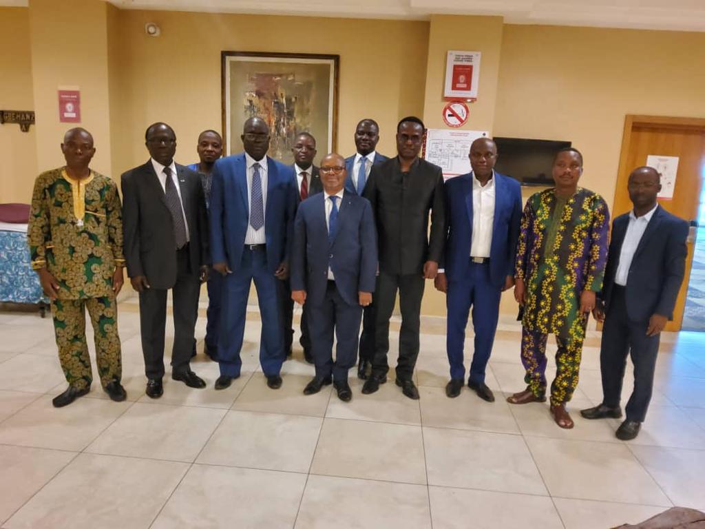 ClearFA_CESAG's tweet photo. 22 août - 2sept 2022- #EnCours au 🇧🇯, #ClearFa forme les membres de la Commission des Finances et du Développement Economique (CFDE) de l'Assemblée Nationale du Togo sur la #Budgétisation axée sur la #performance #BAPAF https://t.co/Fx0Lf9BYWe
