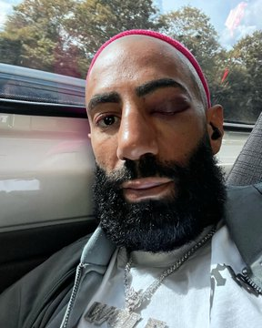 cr3jun's tweet photo. nigga look dumb asl https://t.co/VXnDAIonGw