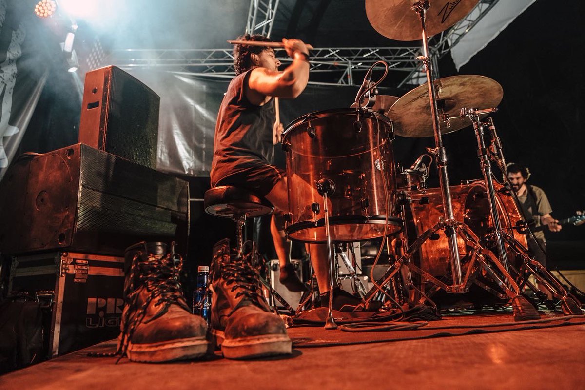 Hatortxurock's tweet photo. #HTX26 📸 Argazki bilduma
🎶 @lukiektaldea
.
.
.
#hatortxu #lukiek #auzolana #elkartasuna #hatortxurock #musikajaialdia #jaialdia #denaketxera #zeruahelmuga #etxera https://t.co/drVkLLkhxI