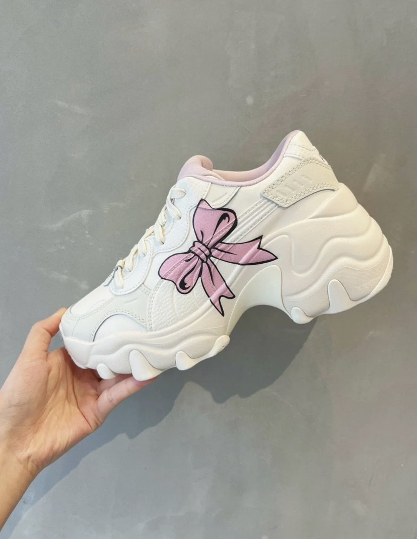 shoe with ribbon print