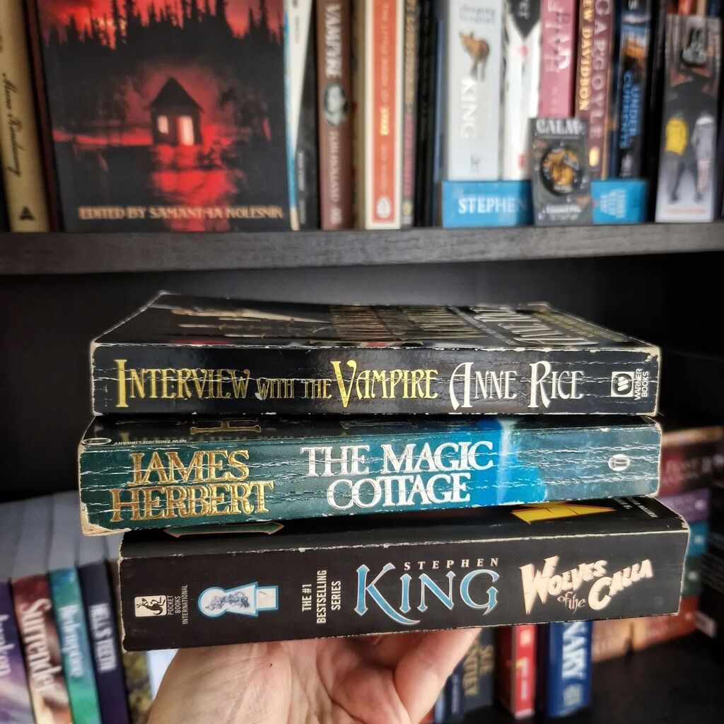 #circleofbookishfriends Paperback stack
#100daysofhalloweenhappy Something old 🎃
.
A little love for a trio of vintage paperbacks. The Anne Rice is personally signed 😍
Although it's lovely to have shelves of brand new books with pristine covers, the … instagr.am/p/Ch7jSfnNt6R/