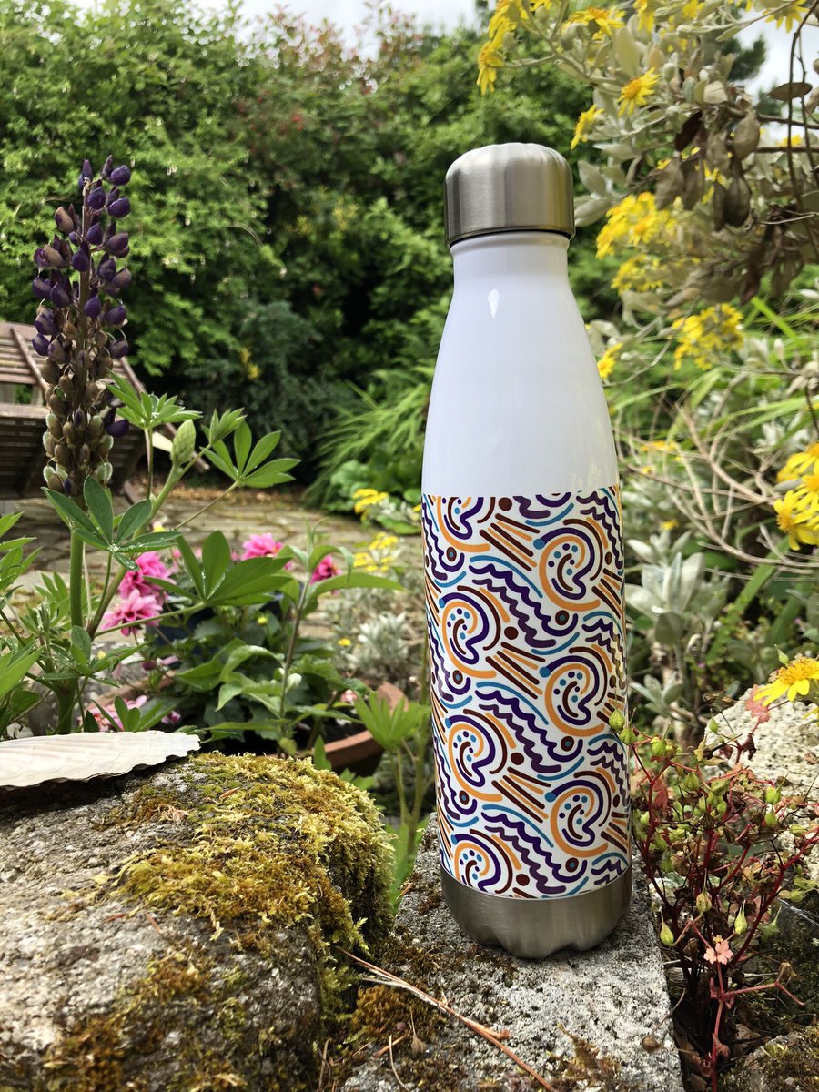 Rinke_deFouw's tweet photo. Designed with the @amaziograph app and applied to this insulated bottle. Like this one? For more visit https://t.co/P1w8OsOuYx #drinkingbottle Have a look around. #saveplastic #uniquedesign #amaziograph #surfacepatterndesign #printful #entrepreneur @little_blue_pencil on insta https://t.co/aXoeoAI8PS