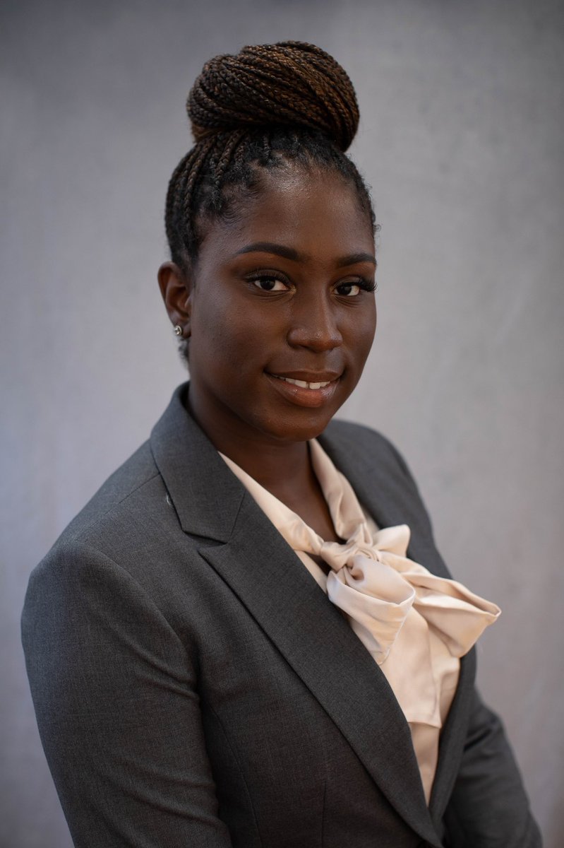 _Doctortobe__'s tweet photo. Student Doctor Ronisha!! I was accepted into medical school!!  #BlackGirlWhiteCoat #OMS1
#Medschool #CO2026 https://t.co/SA6ap5odNR