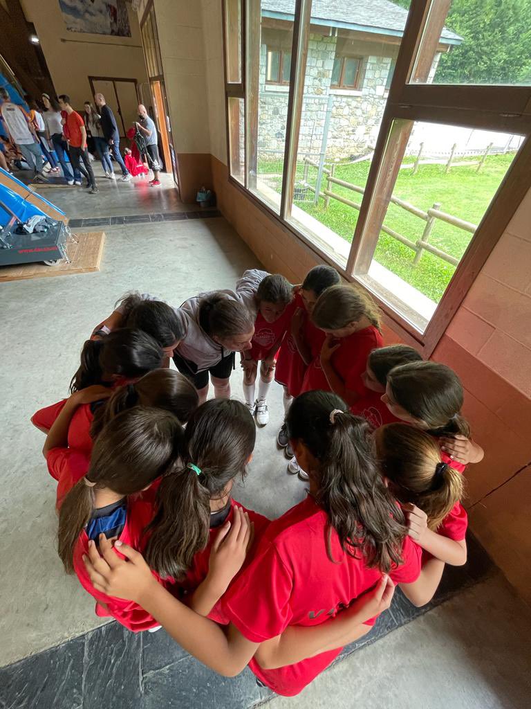 SjPbasket's tweet photo. En @SjPbasket estamos buscando entrenadores para categorías #minibasket 🏀

Si estás buscando equipo, ¡avísanos! https://t.co/1zvc228sfx