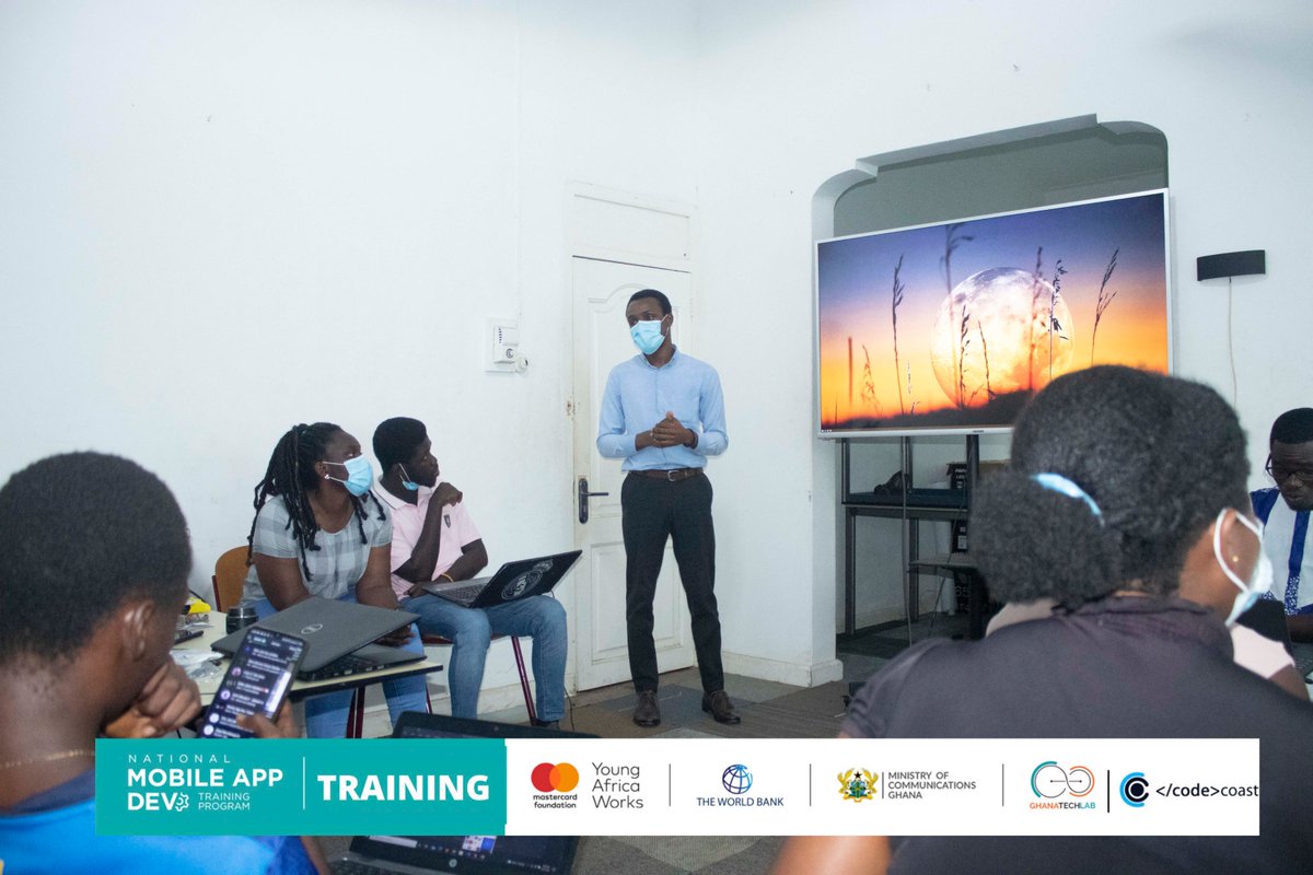 coast_code's tweet photo. Trainees had an in-house pitch today in preparation for the Local Startup Summit.
Though it was the second pitch experience at the hub, trainees did a good job.
Best wishes to all the teams ahead of Friday's event.
#GTLbaseprogram
#mobileappdevelopment
#youngafricanworks https://t.co/mYJOuZHxzk