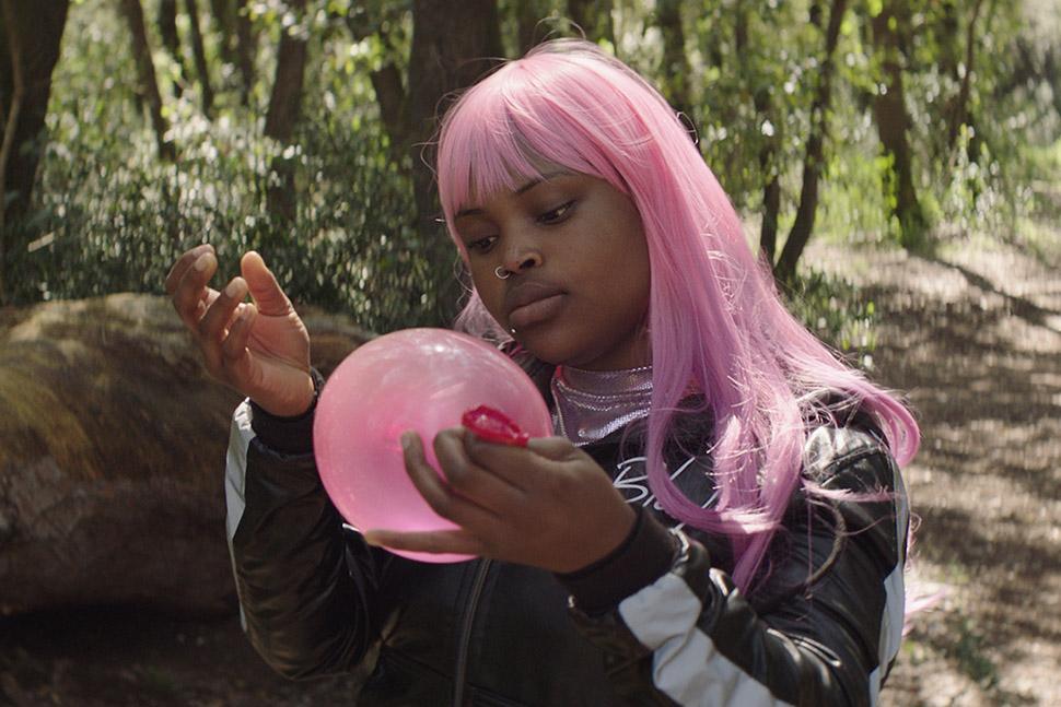 CinecittaNews's tweet photo. Una ‘Princess’ della strada, “tra realtà e rappresentazione”

Il secondo film di Roberto De Paolis apre la sezione Orizzonti di #Venezia79. L'ex sex worker Glory Kevin interpreta una prostituta nigeriana, al suo fianco Lino Musella.  

https://t.co/I9zyeiCuQO https://t.co/MNfR9pPzkW