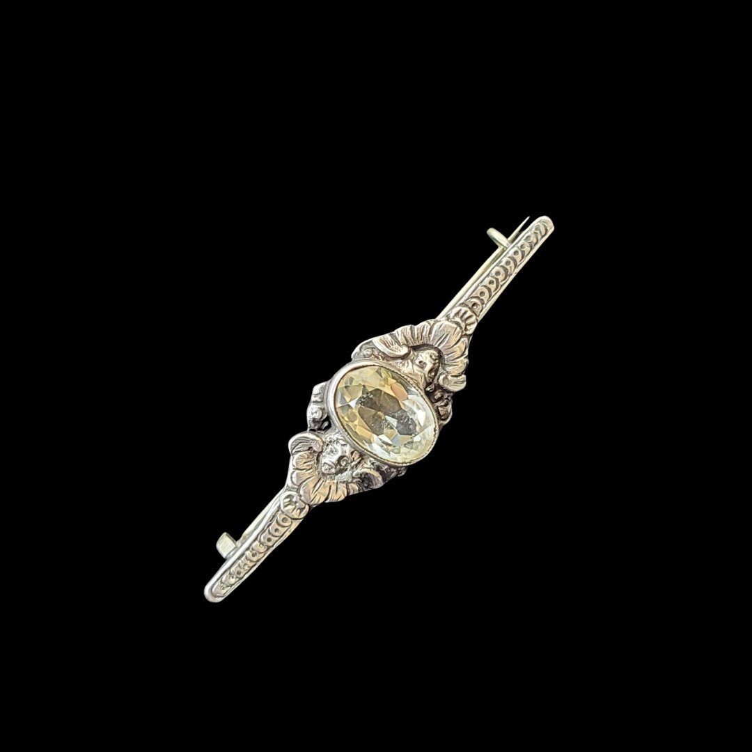 Ndsbooty's tweet photo. Do you like vintage sterling and gold jewelry? How about this? https://t.co/tjAmPFXhRb
