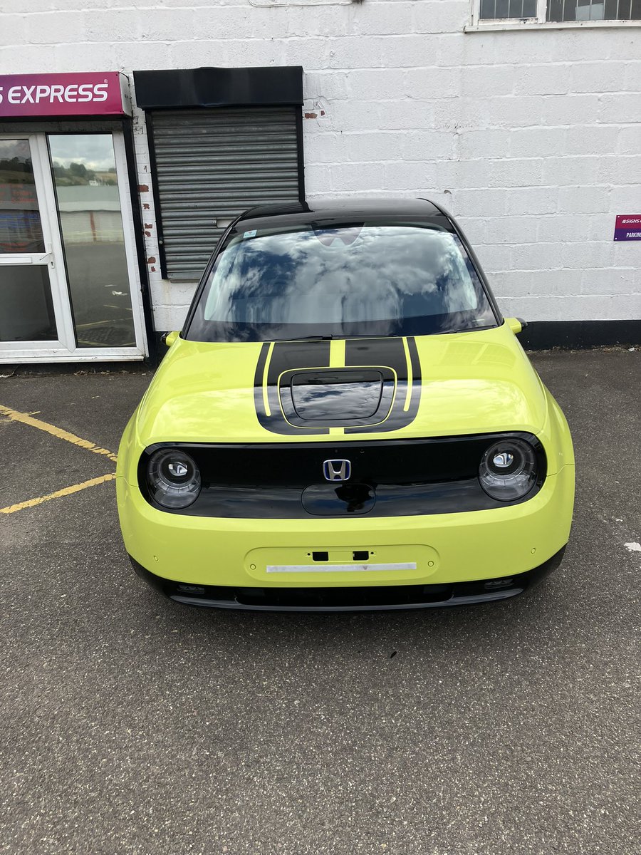 Was a pleasure to help Grantham Honda out with the installation of this supplied graphics kit onto this Honda E! If we can…we will! #Vehiclegraphics #grantham #newark #boston #spalding #bourne