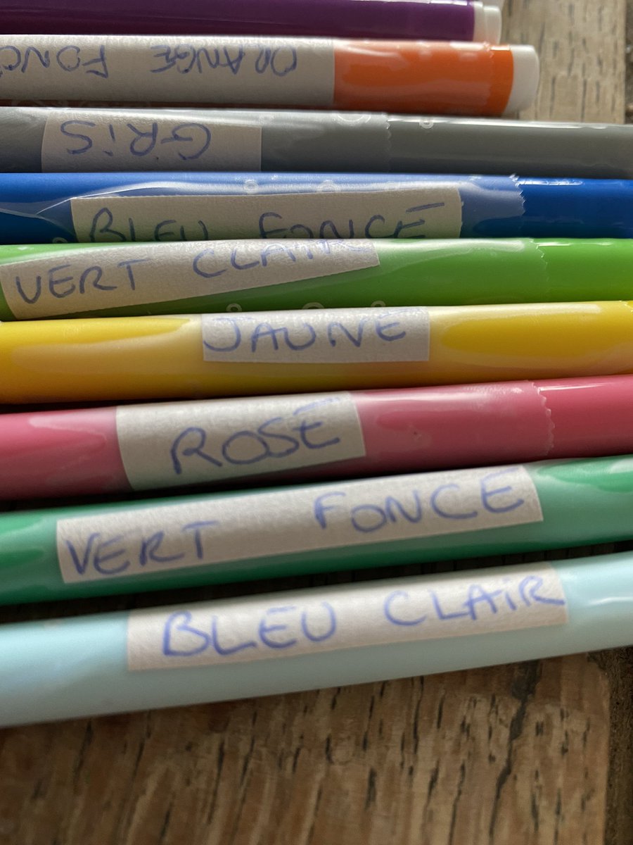 Metterie1's tweet photo. Post plus personnel, de ma vie de maman de 2 enfants #daltoniens . En cette rentrée scolaire, c’est l’heure d’identifier les couleurs sur les feutres et crayons. Quelques conseils pratiques pour les enseignants qui se posent des questions sur ce trouble : https://t.co/24XrkOMKPN