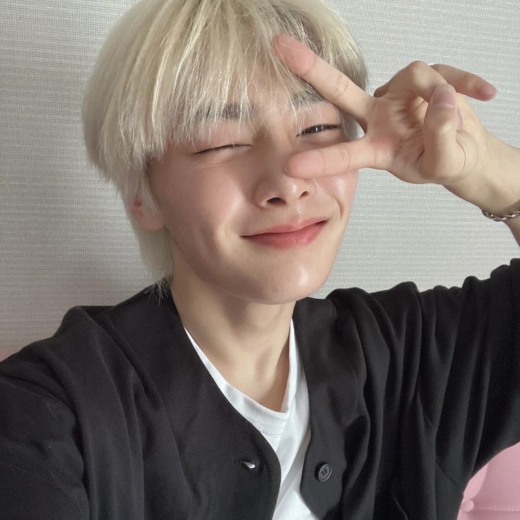 naiiskz's tweet photo. @channiesk97 bias  /  ult https://t.co/aRYurSxphP