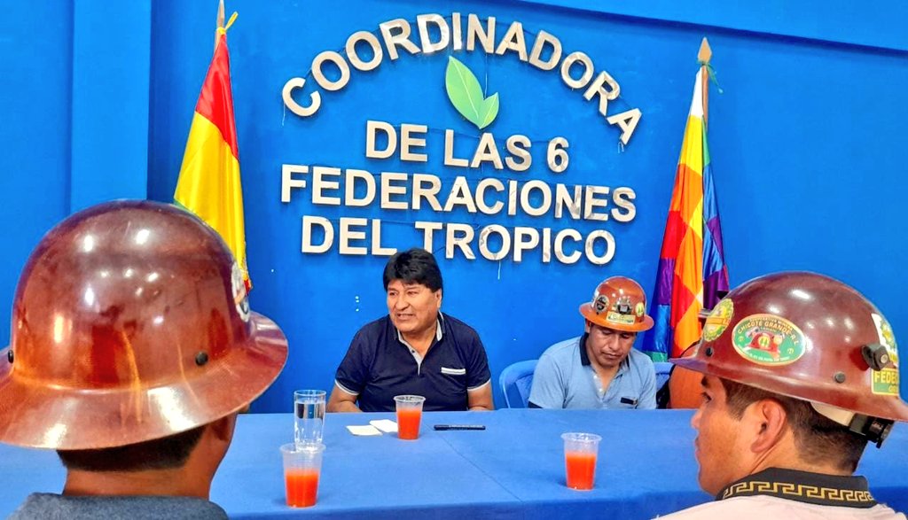 evoespueblo's tweet photo. Nos reunimos con el alcalde de Colquiri, Juan Carlos Guzmán, dirigentes de cooperativas mineras, CSUTCB, Bartolinas, asambleístas y concejales para debatir y reflexionar políticamente junto a hermanos mineros que nos inspiran y ayudan a renovar nuestro compromiso por la Patria. https://t.co/9bmEZSJAVs