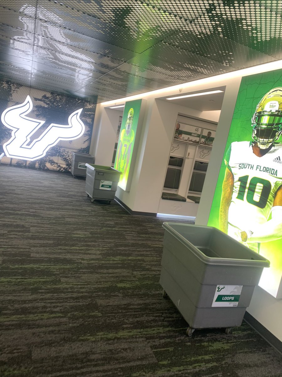 EvanDangler's tweet photo. Officially a South Florida Bull! 🏈🤘💚
@USFFootball @USFAthletics https://t.co/EWZuuJCUEn