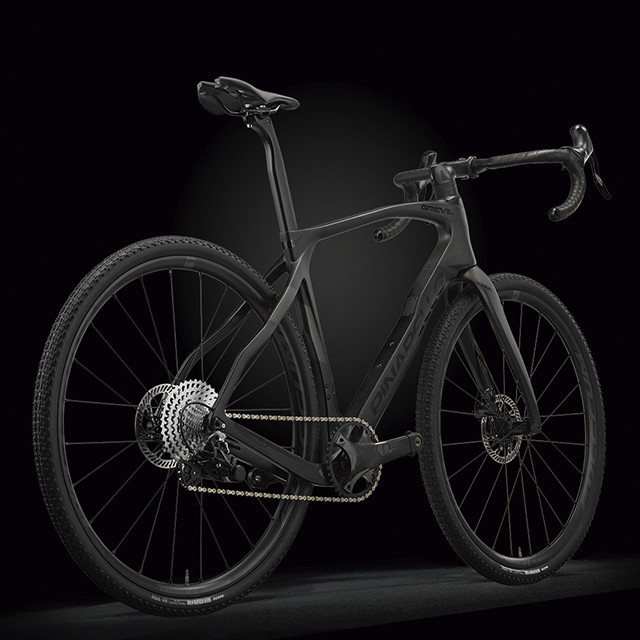Pinarello_es's tweet photo. FULL GAS EVERYWHERE 🔥
.
Diseñada para aquellos que quieren superar sus límites
.
Descúbrela en: https://t.co/2CbdgrVL6V
.
#fullgaseverywhere #pinarello #grevil #gravel #bikeoftheday https://t.co/mVLlgTJ6GD