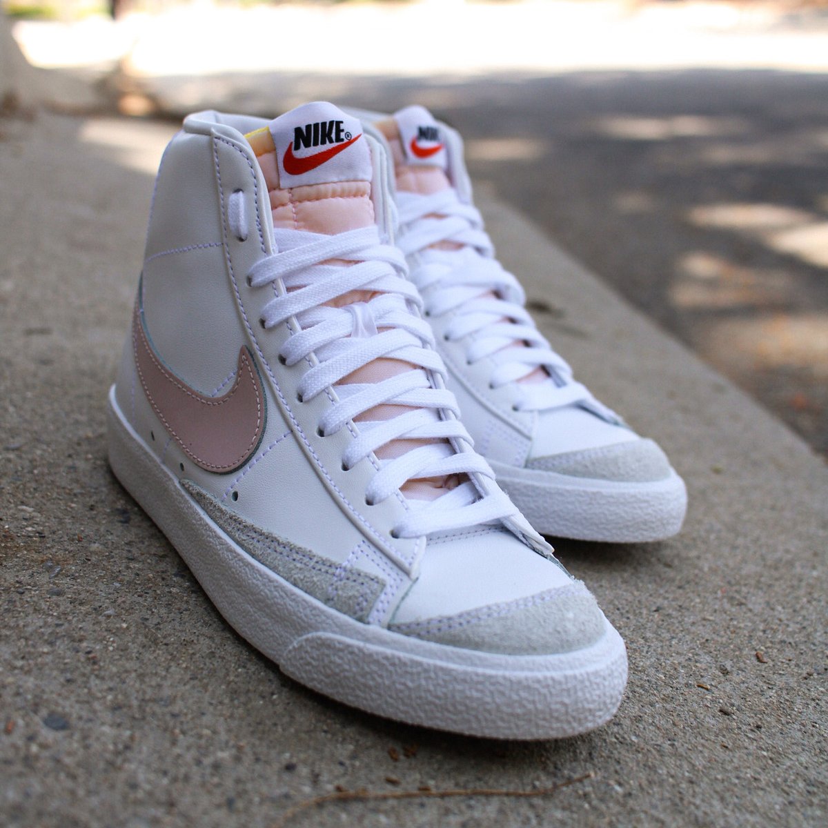 Shiekh's tweet photo. On Wednesdays We Wear Pink 💕
Blazer Mid '77 Vintage.

#Shiekh #Nike #NikeBlazer #Blazerlow #Blazer #Platform #KOTD #Kicksonfire #Kicksoftheday #sneakernews #Sneakerhead #Sneakerheads #womensneakers https://t.co/0Z2Bn71WnA