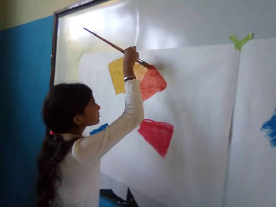 YulArmas_'s tweet photo. Nuestros promotores culturales en pro del fortalecimiento cultural en el municipio #GasparMarcano, y con la captación de 200 niños y jóvenes, realizaron actividades de difusión de las manifestaciones artísticas y culturales en los nuestros colegios.

#NuevaEraBinacional https://t.co/MheQh9QIhh