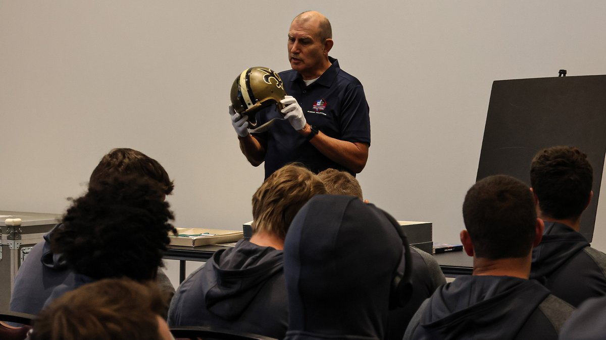 Took a trip to the <a href="/ProFootballHOF/">Pro Football Hall of Fame</a> to appreciate the history of our game at its highest level 🙌

🔴⚡️ #MakeTheDifference