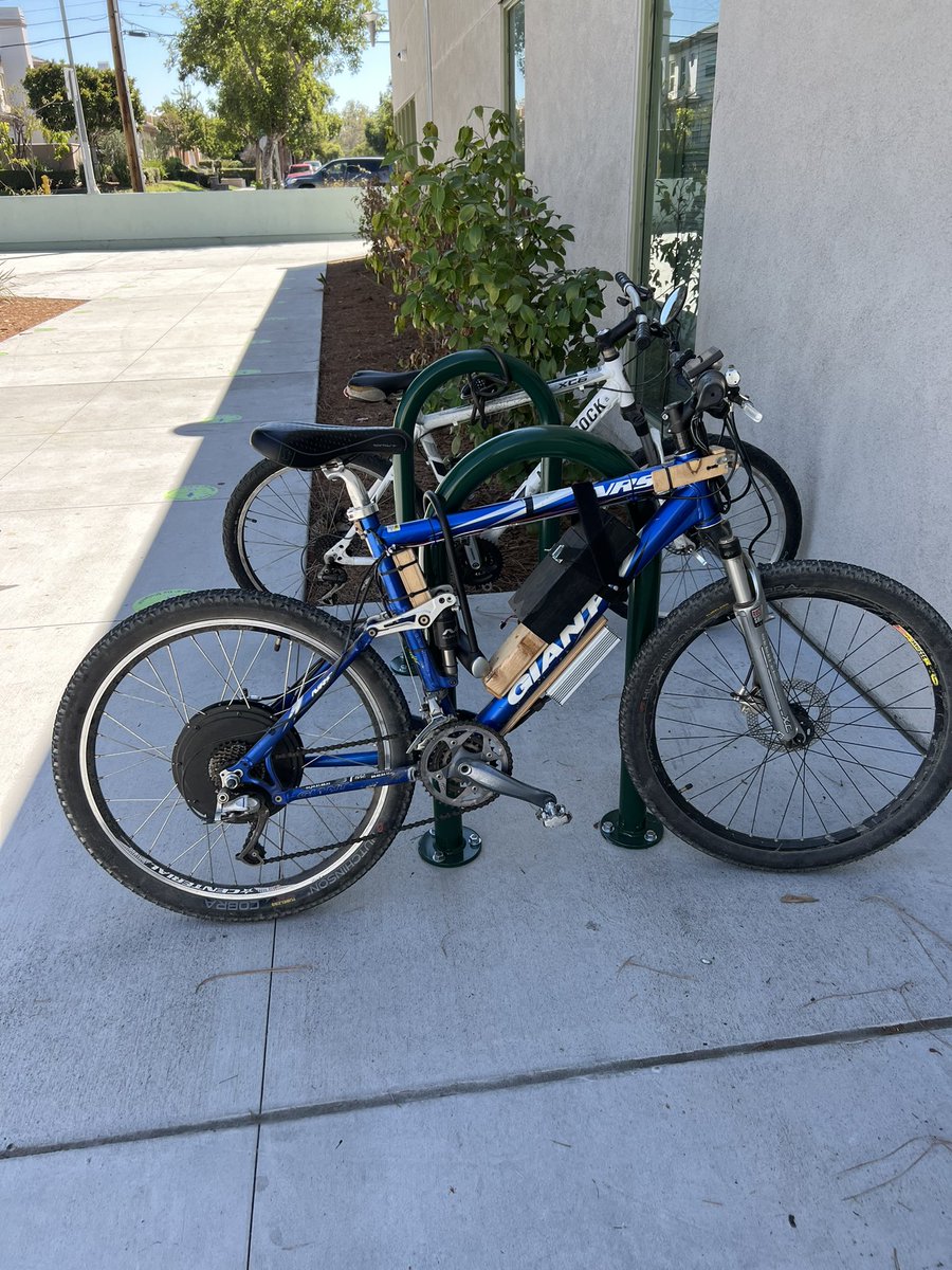 ChristyMoision's tweet photo. ELEVEN today!! Including this homemade e-bike I've never seen before! 😍😍😍 https://t.co/29W0vFU4Q1
